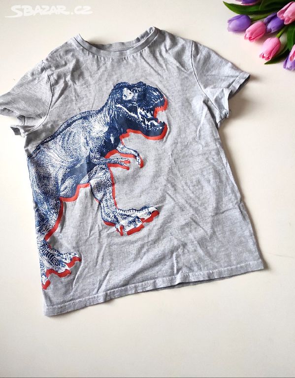 Nové dětské triko s dinosaurem. 146 vel