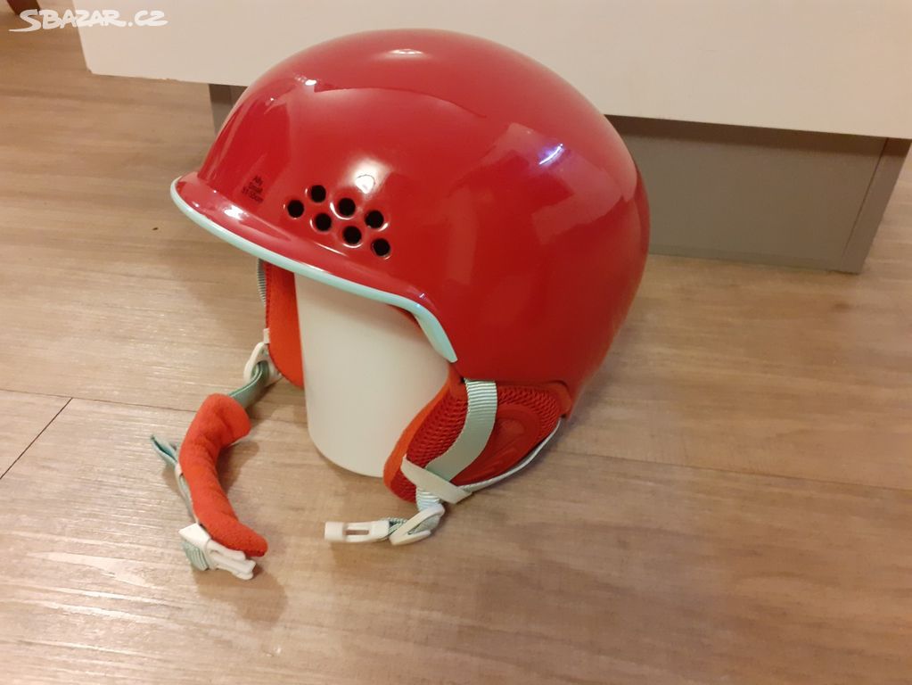 Dámskou lyžařskou  helmu K2, vel. S (51-55 cm)