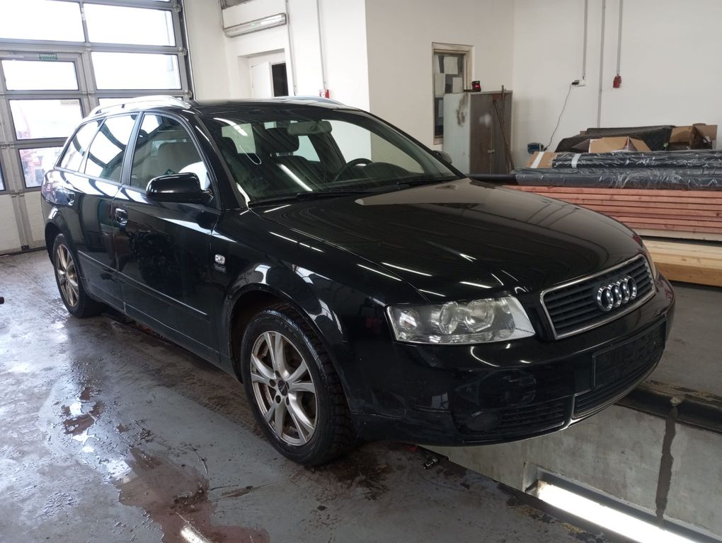 Audi A4 B6 1.9TDI r.v. 2003 AVB 74kw (3553)