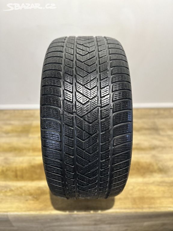 2x zimní Pirelli Scorpion Winter 295/40/21 111V