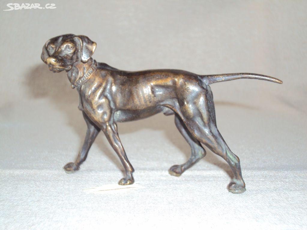 Lovecký pes bronz - starý detailní odlitek