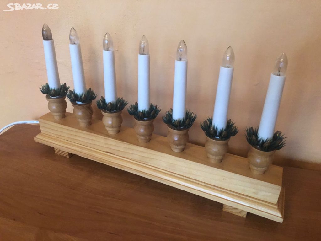 Vánoční dřevěný svícen - šířka cca 40 cm