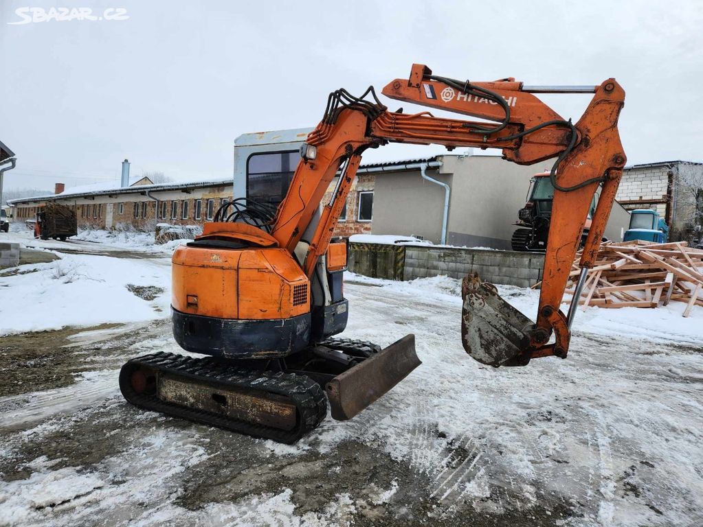 JAPONSKÝ MINIBAGR HITACHI EX30 3000KG