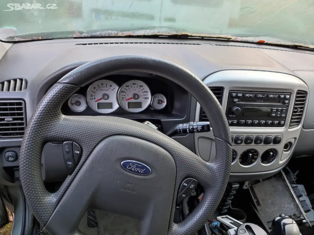 Ford Escape Hybrid 2.3 nepojízdný - fotka 3