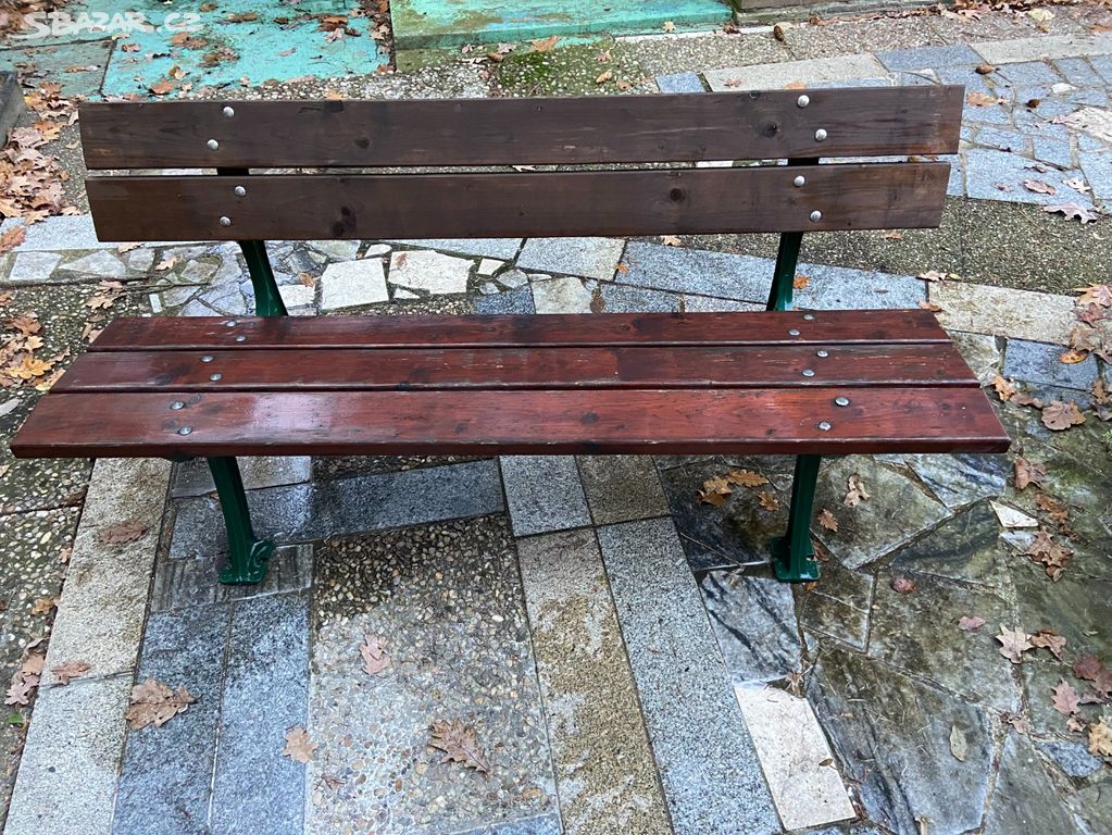 Zahradní lavička Tupron - kombi dřeva a litiny