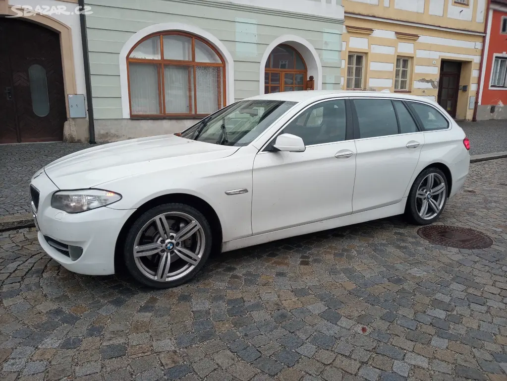 PRODÁM BMW 530D TOURING MODEL 2011 F11