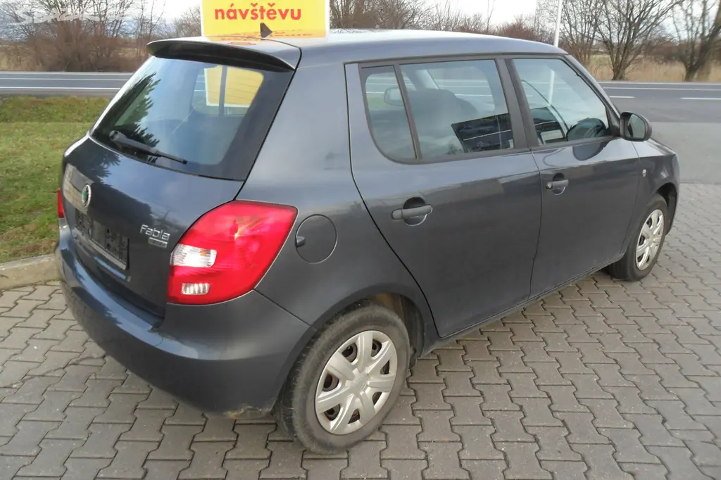 Škoda Fabia II, 1.4i/63kW, r. 2011, Servisní kniha - fotka 6