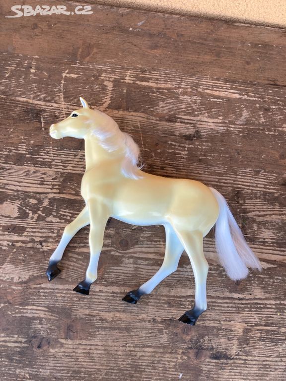 Plastový model koně - Barbie