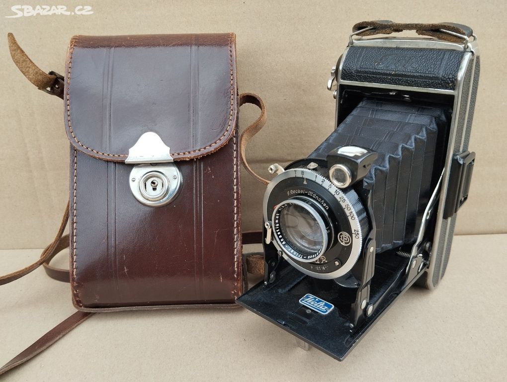 Starý krásný německý fotoaparát Welta