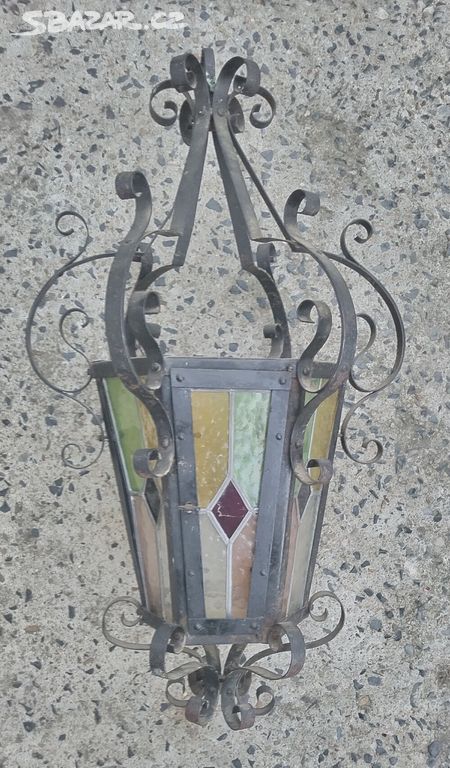 Starožitná kovaná lucerna