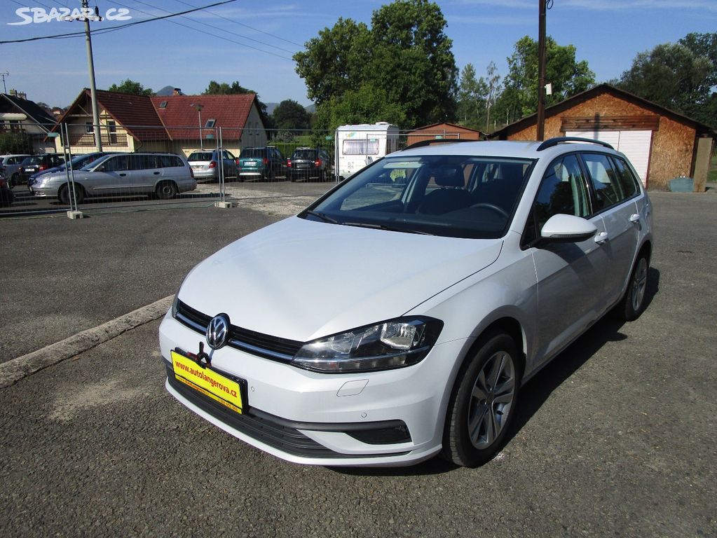 VW Golf Variant 1,6 TDi 81 Kw- bílá perleť