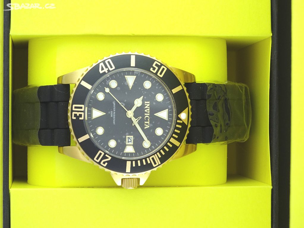 Invicta 90303 top