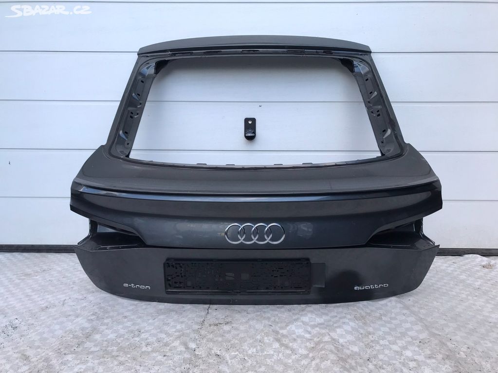 AUDI e-tron Sportback zadní dveře víko kufru