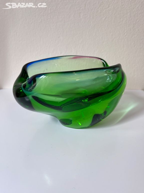 Popelnik - hutní sklo - zelené barvy - autorsky
