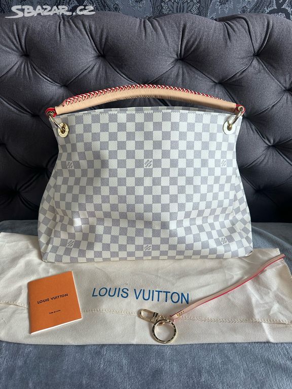 Louis Vuitton - Artsy GM Damier