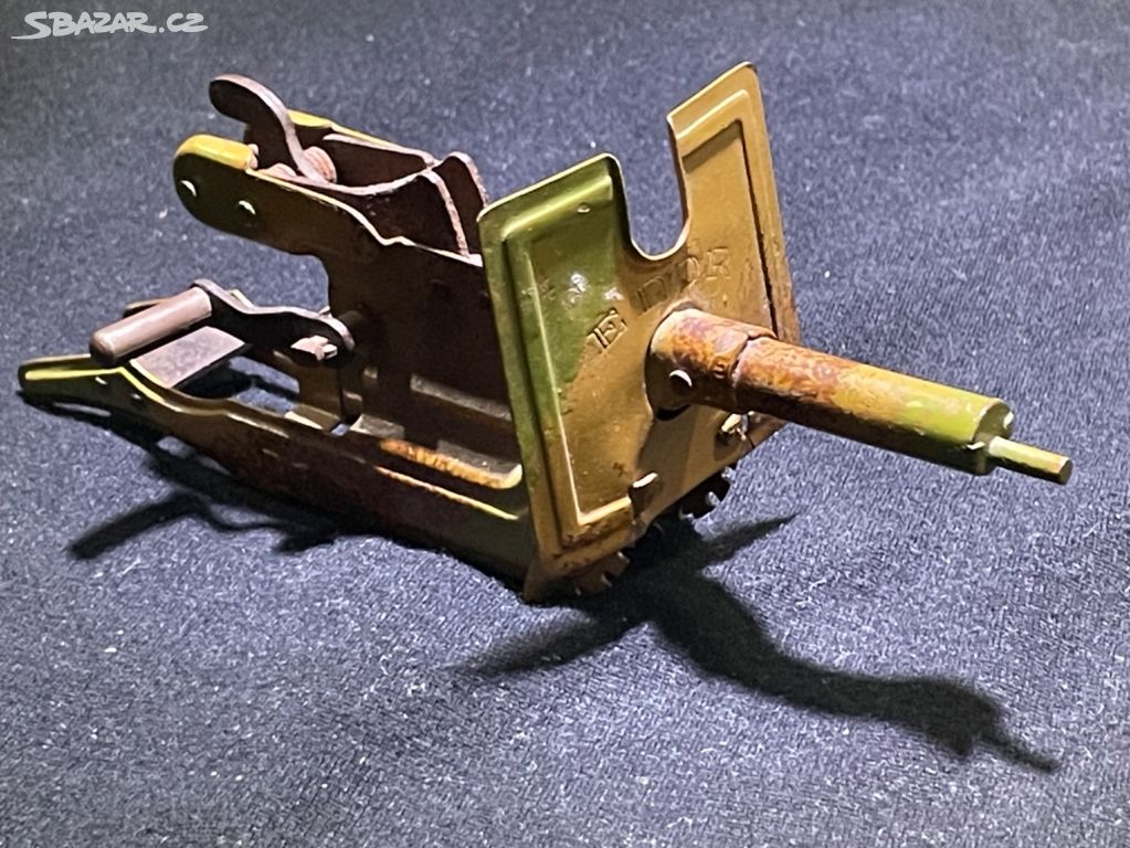 Stará německá vojenská hračka