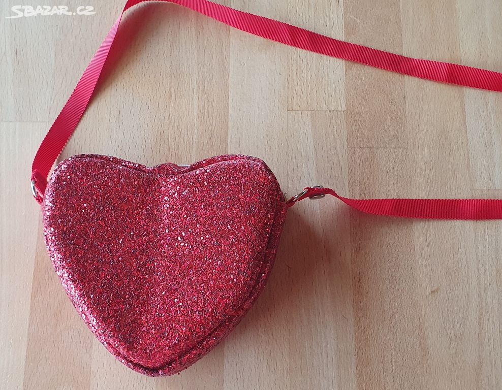 Dívčí třpytivá kabelka ve tvaru srdce