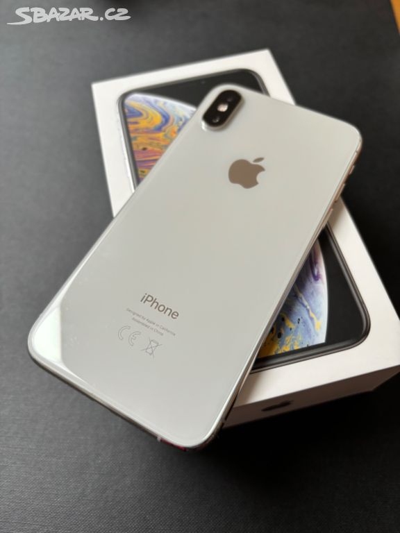 iPhone XS včetně bezdrátové nabíječky