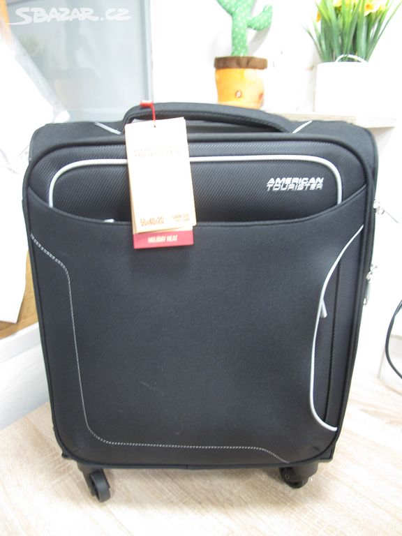 Cestovní kufr American - nabídka 0644