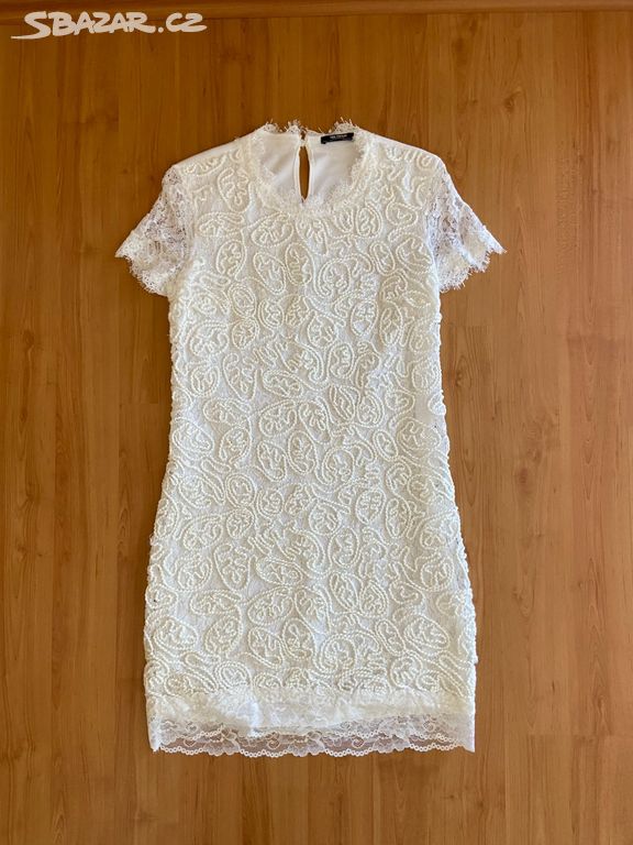 Luxusní bílé letní krajkové šaty ZARA - vel. M