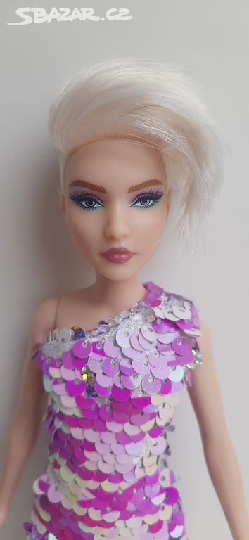 Barbie přetělená