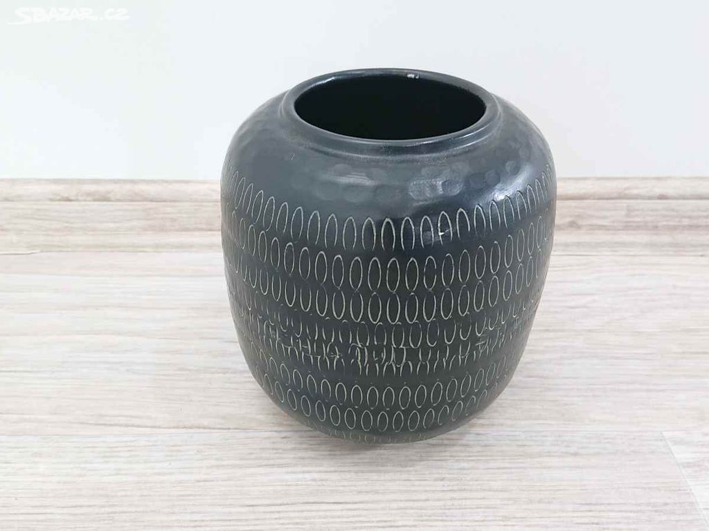 Černá hliníková váza Cusco 15cm Kare