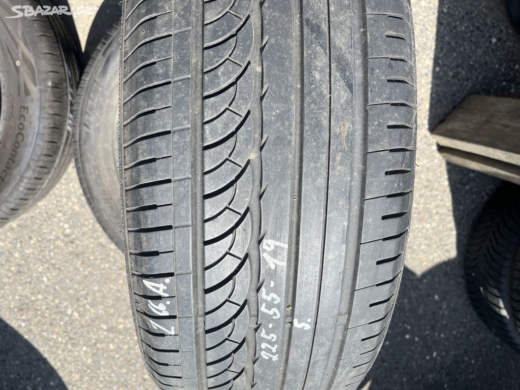 Bridgestone pneu 225/55/19 225 55 19 235/35r19 R19