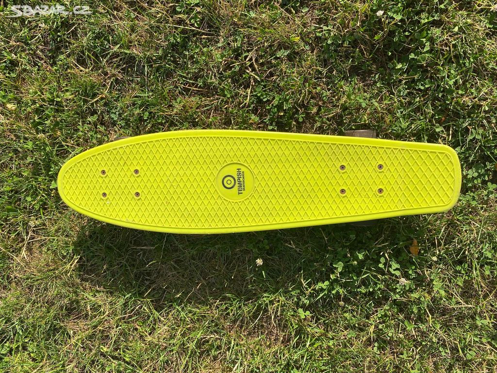 Žlutý skateboard Tempish