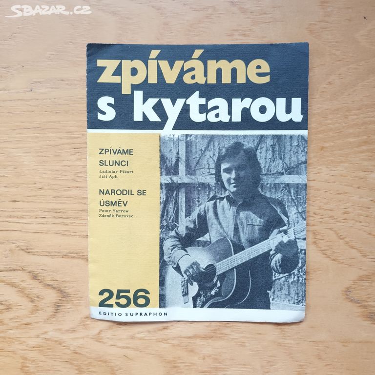 Zpíváme s kytarou 256