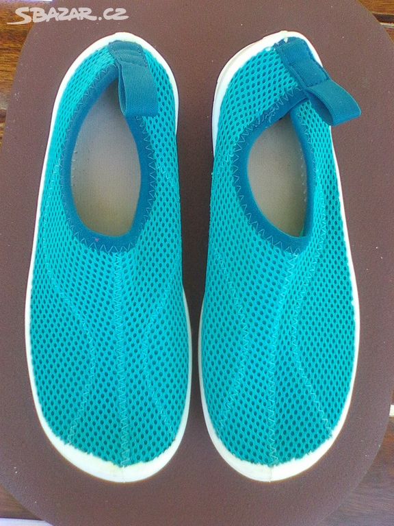 Dětské  boty do vody modré barvy, vel. 32