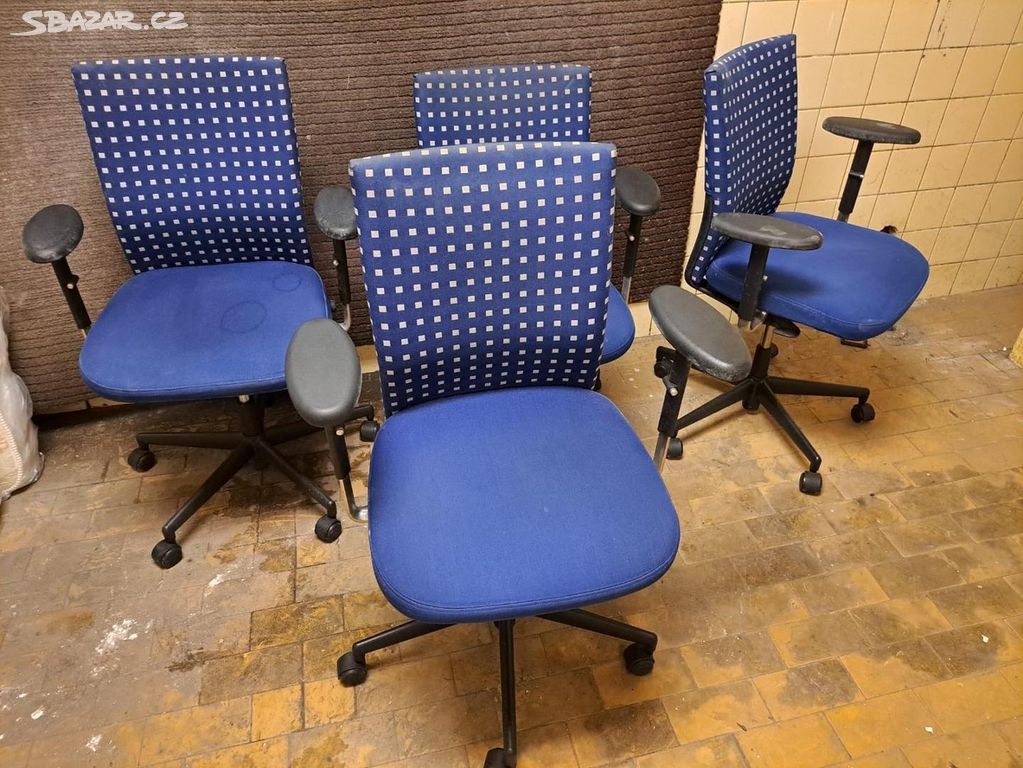 otáčecí kancelářské židle