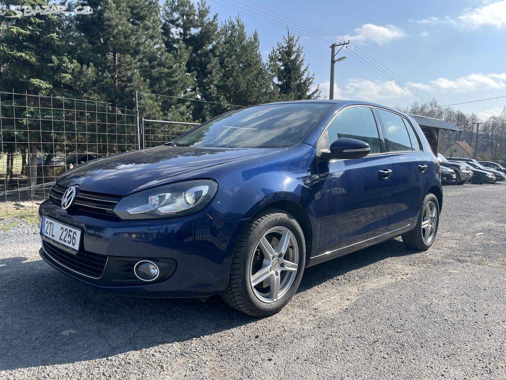 Volkswagen Golf VI 1.4TSI 118kW, bohatá výbava