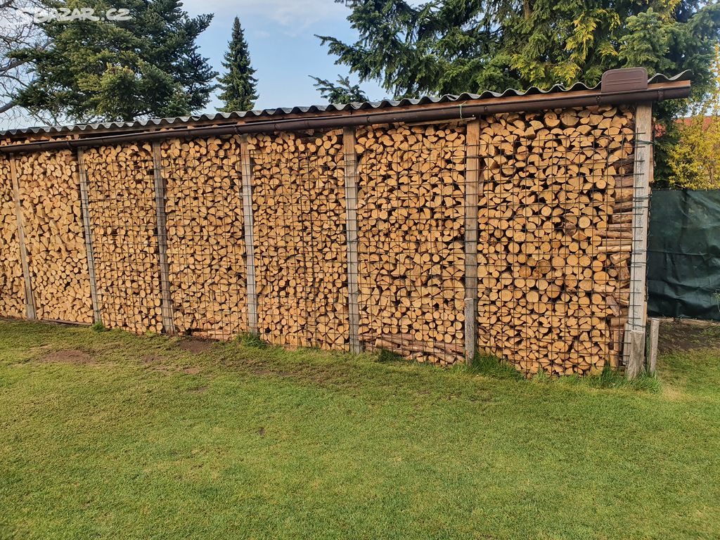 Palivové dřevo - SUCHÉ, nařezáno, naštípáno