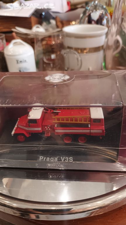 PRAGA V3S -MODEL 1:72 ATLAS .