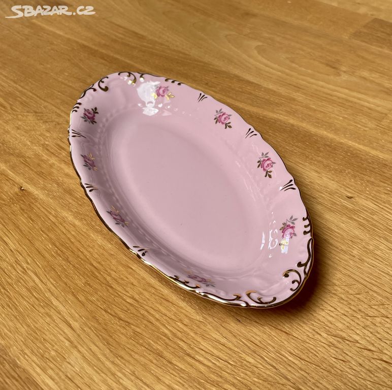 Karlovarský růžový porcelán