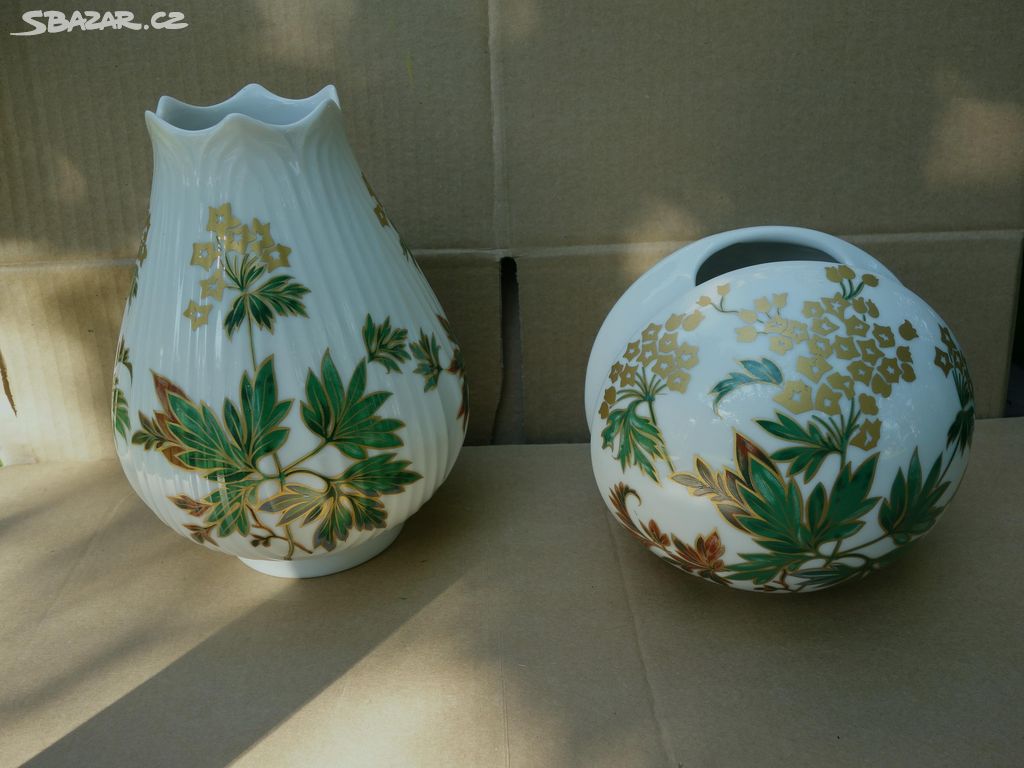 Dvě krásné, staré, zajímavé  porcelánovéý vázy