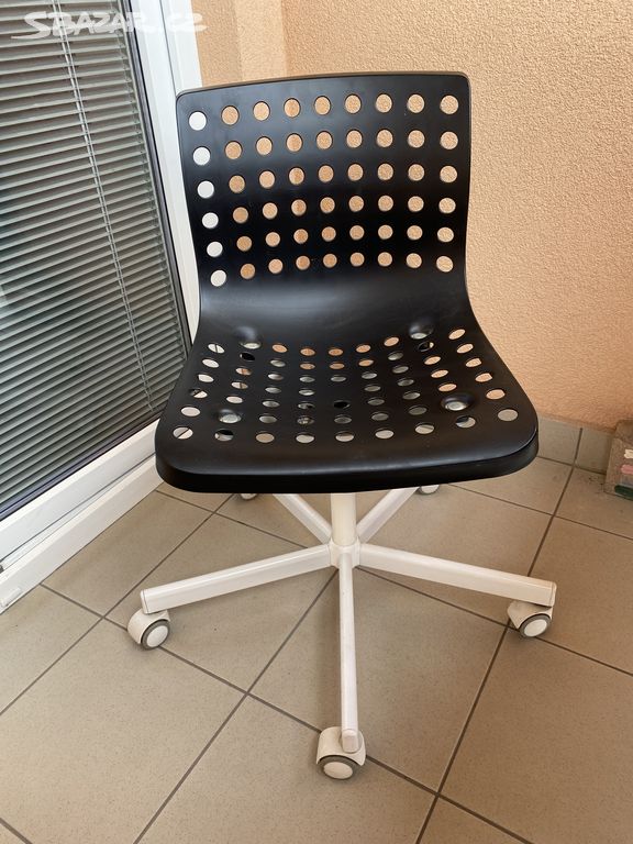Otočné kancelářské židle
