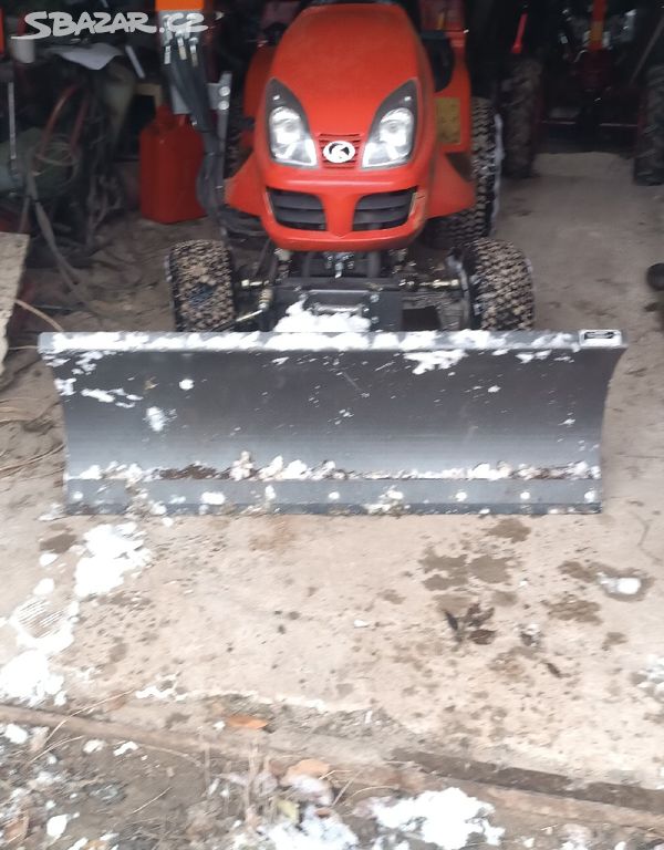 Kubota 2100 Sekací traktůrek s čelní radlici