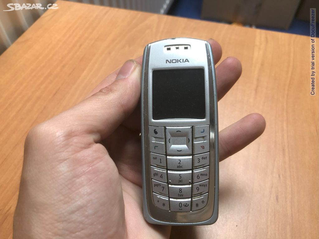 Mobilní telefon Nokia 3120