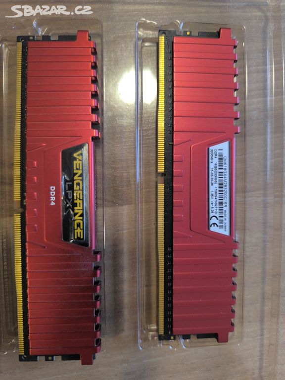 Paměti RAM Corsair vengeance DDR4 16GB