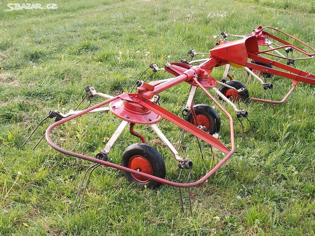 Prodám 4 rotorový obraceč Deutz-Fahr 5 Metrů