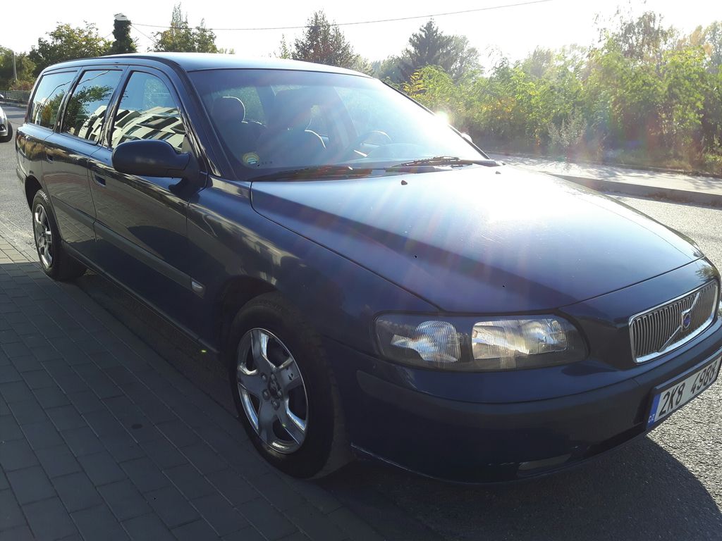 Volvo V70 2.4i