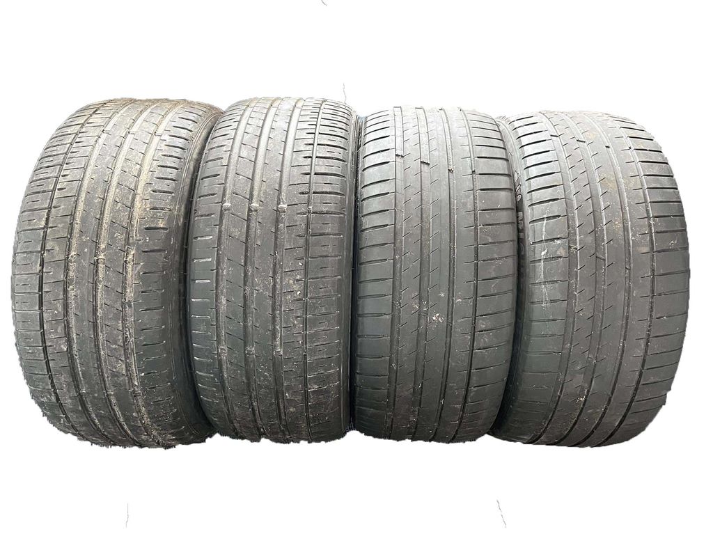 PNEU LETNÍ 245/40R19 4-4,5MM