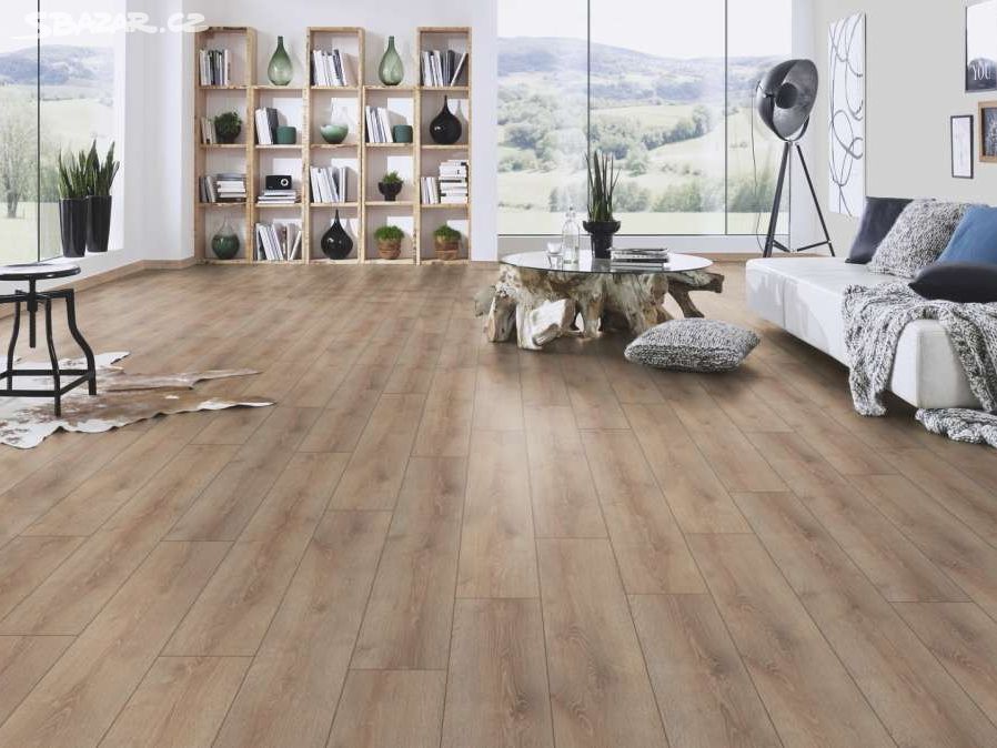 Laminátová podlaha Krono Natural Oak - zbytek 80m2