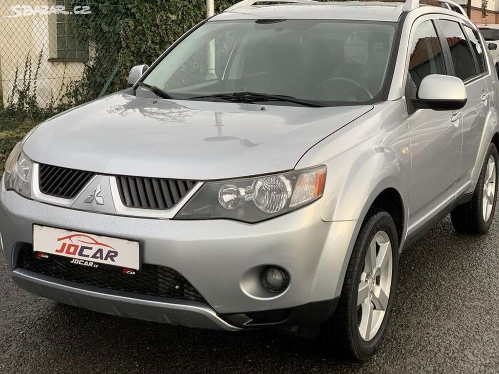 Mitsubishi Outlander 2.0 Di-D 4X4 TEMPOMAT 7 MÍST