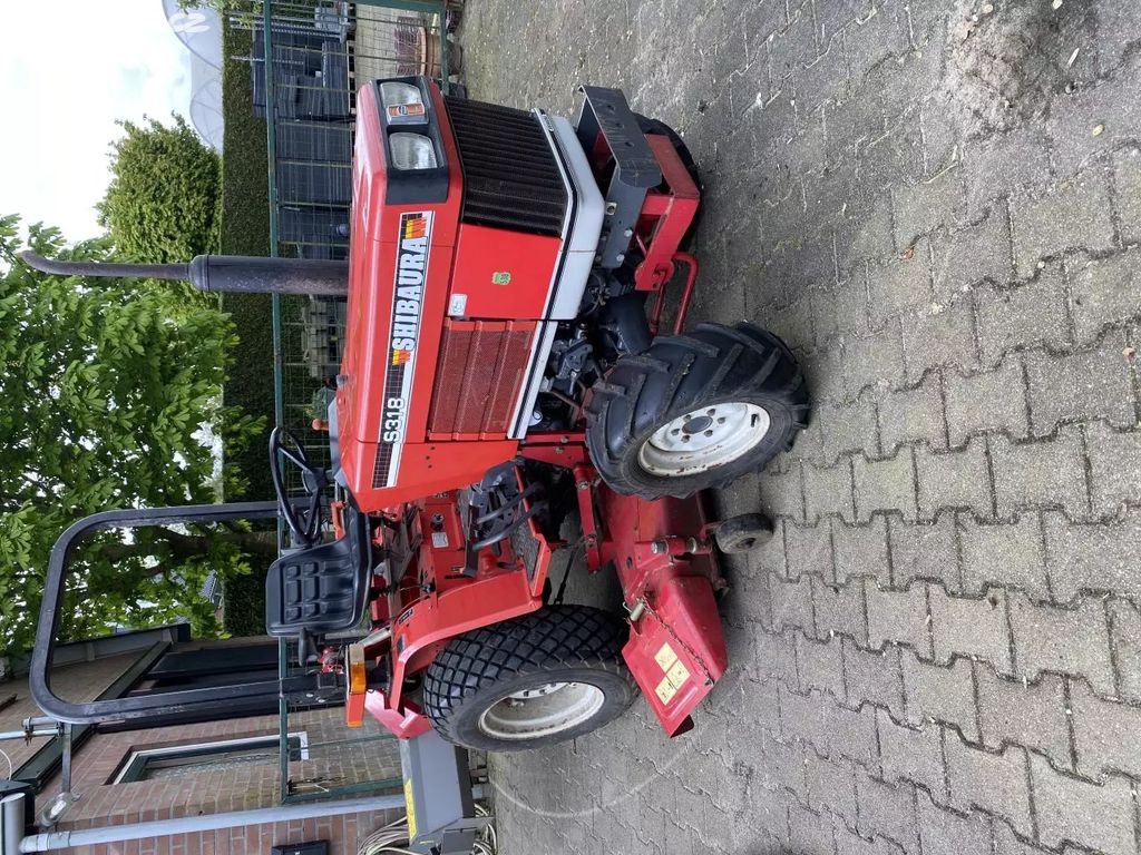 Hydrostatický traktor Shibaura S318