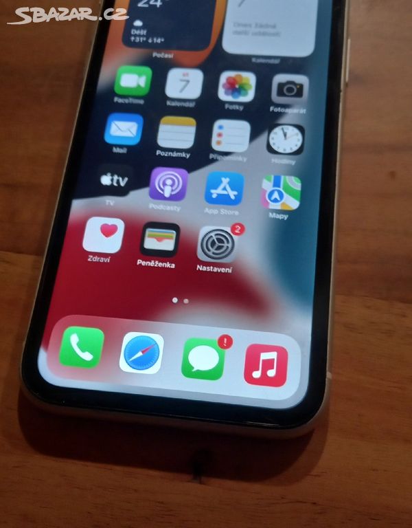 Prodam Apple iPhone 11 64gb white s chybou