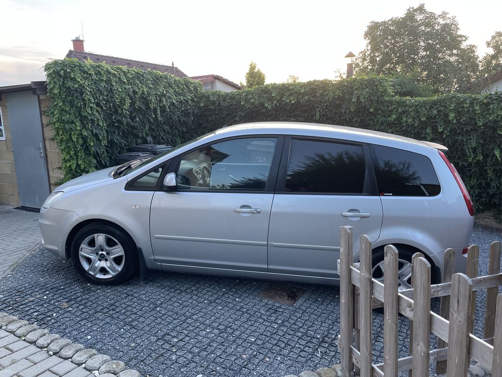 Ford C-Max 1.6 TDCi(66 kw), GHIA, nová STK