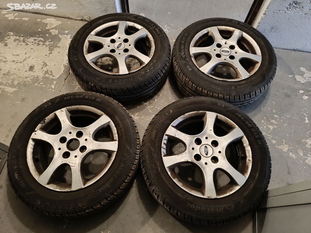 Sada 4 pneumatik 195/60 R15 včetně litých disků