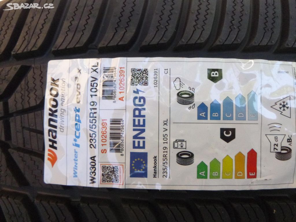 1x 235/55 r19 zimní pneu Hankook (DOT 3122)